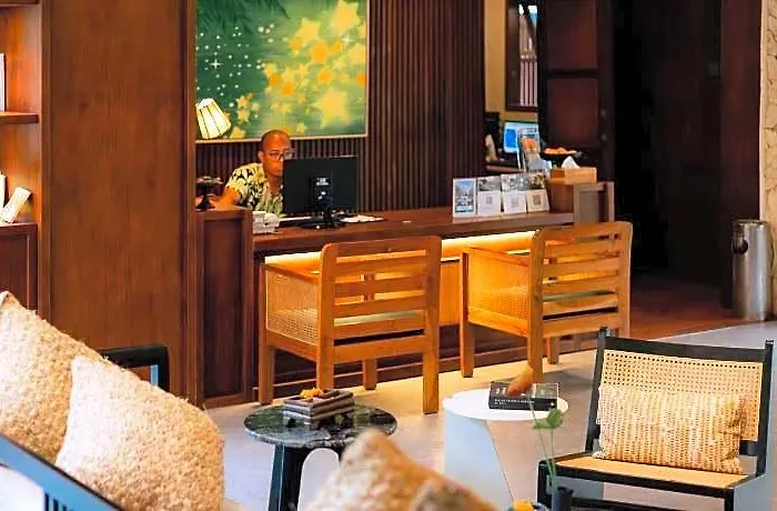 Fourteen Roses Hotel 3*