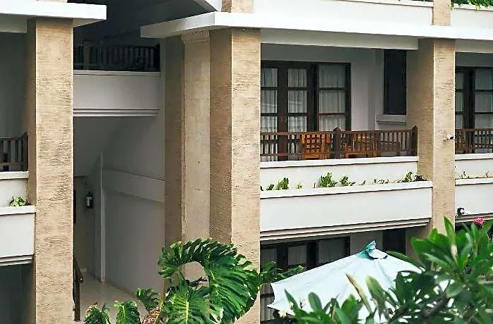 Hotel Fourteen Roses Kuta (Bali)